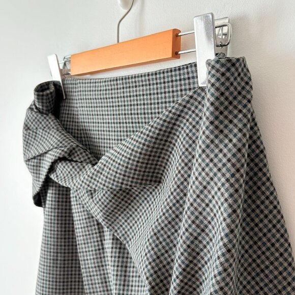 Aritzia Babaton Jethro Faux Twist Wrap Mini Skirt Grey Blue Plaid Size 8 - Picture 5 of 8